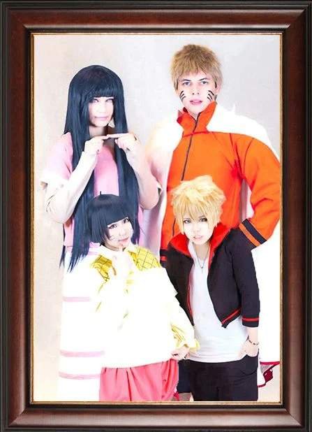 Fã de 'Naruto' faz fofo cosplay reunindo a família Uzumaki